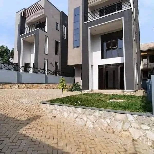 4 Bedrooms 3 Baths Villa