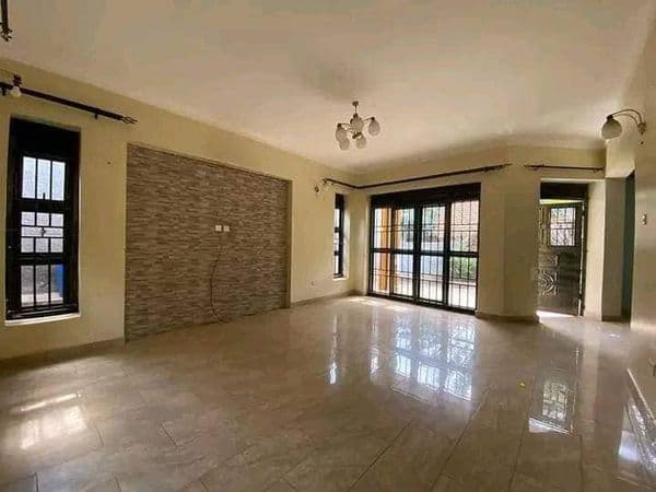 3 Bedrooms 3 Baths House